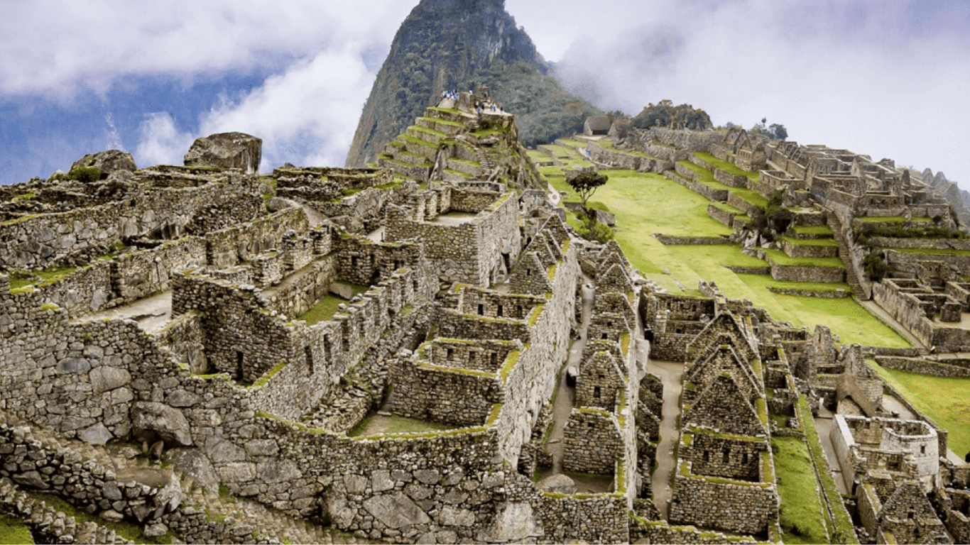 Мачу-Пикчу впервые после протестов открылось для туристов