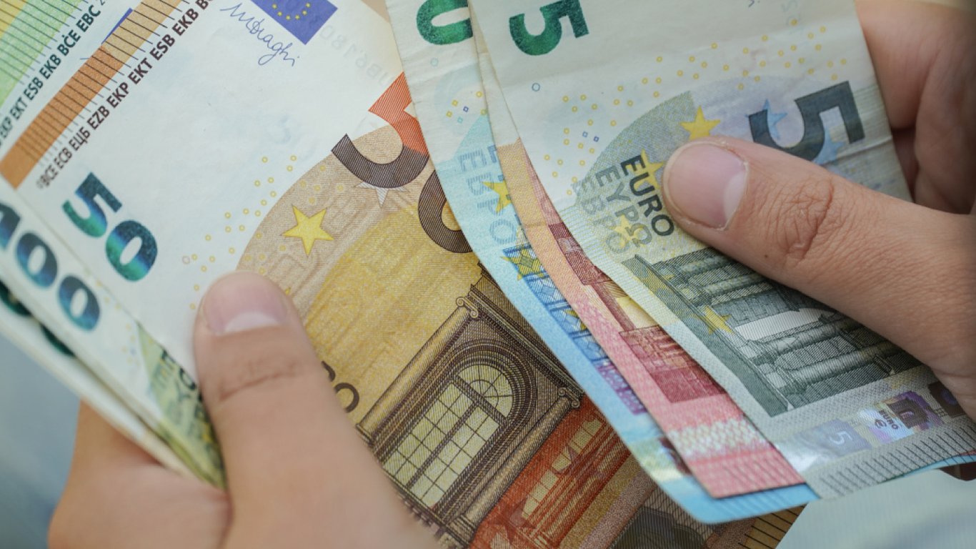 Помощь ФРГ: украинцы получат до 1 500 евро весной