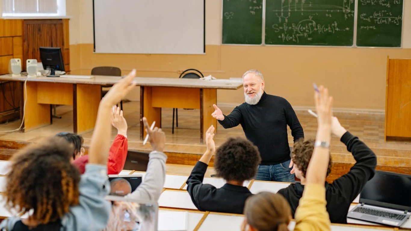 Преподаватель помогал мужчинам избегать призыва: ответит перед судом