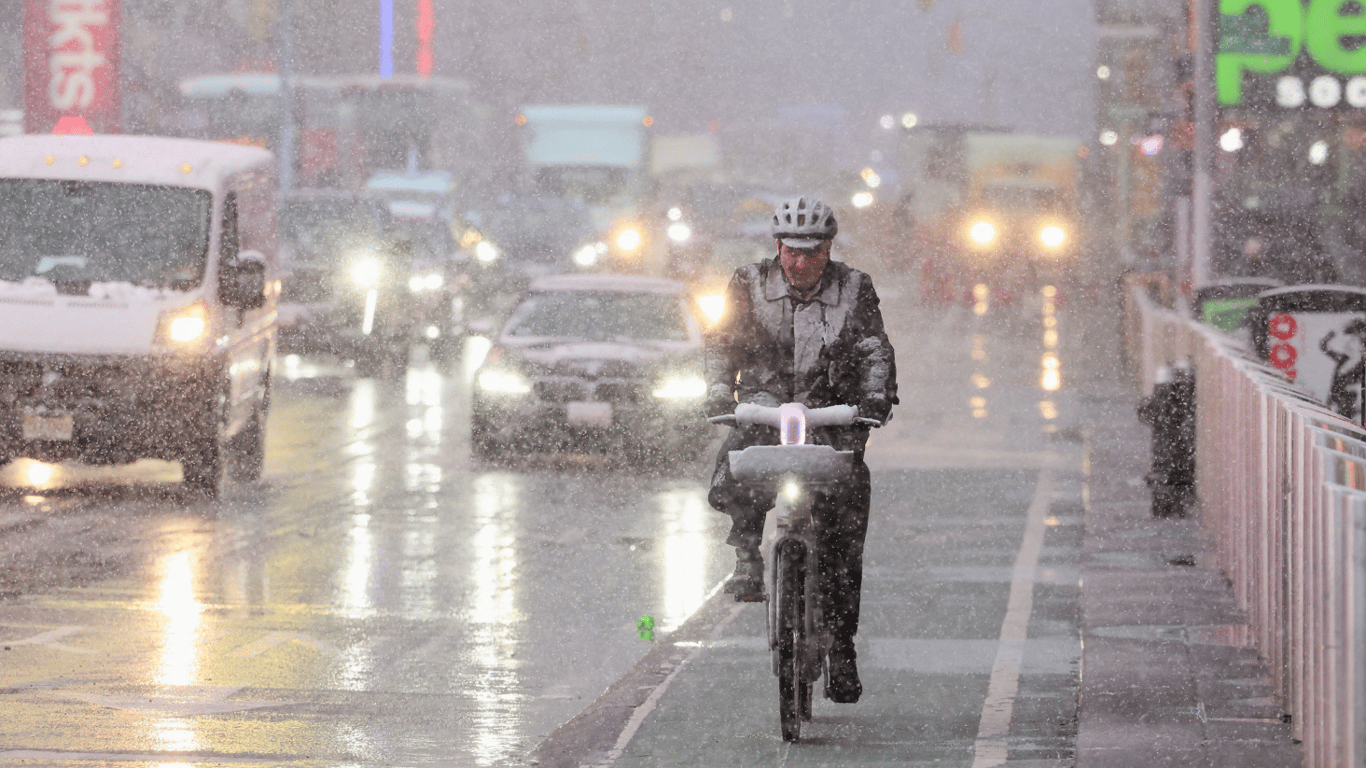Погода в Украине в четверг, 14 марта — какие области будут донимать дожди со снегом