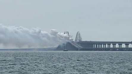 Перекриття Кримського мосту і димові завіси: у  ВМС розповіли навіщо це - 285x160