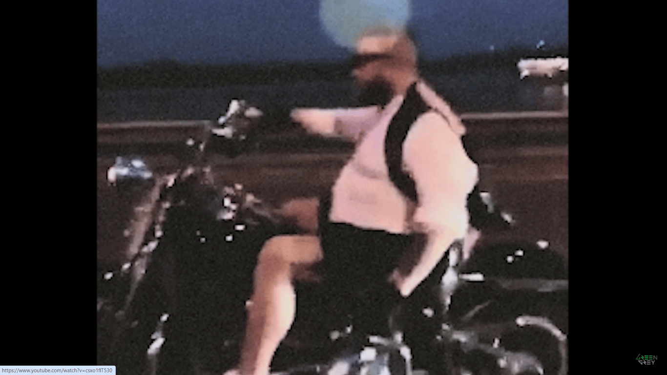 Вова Мессер у 90-тих. Фото: стоп-кадр з кліпу "Друже"
