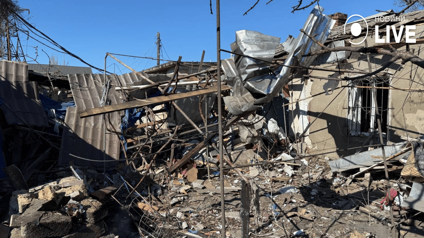 З'явилися фото наслідків нічного обстрілу Одеси - фото 3