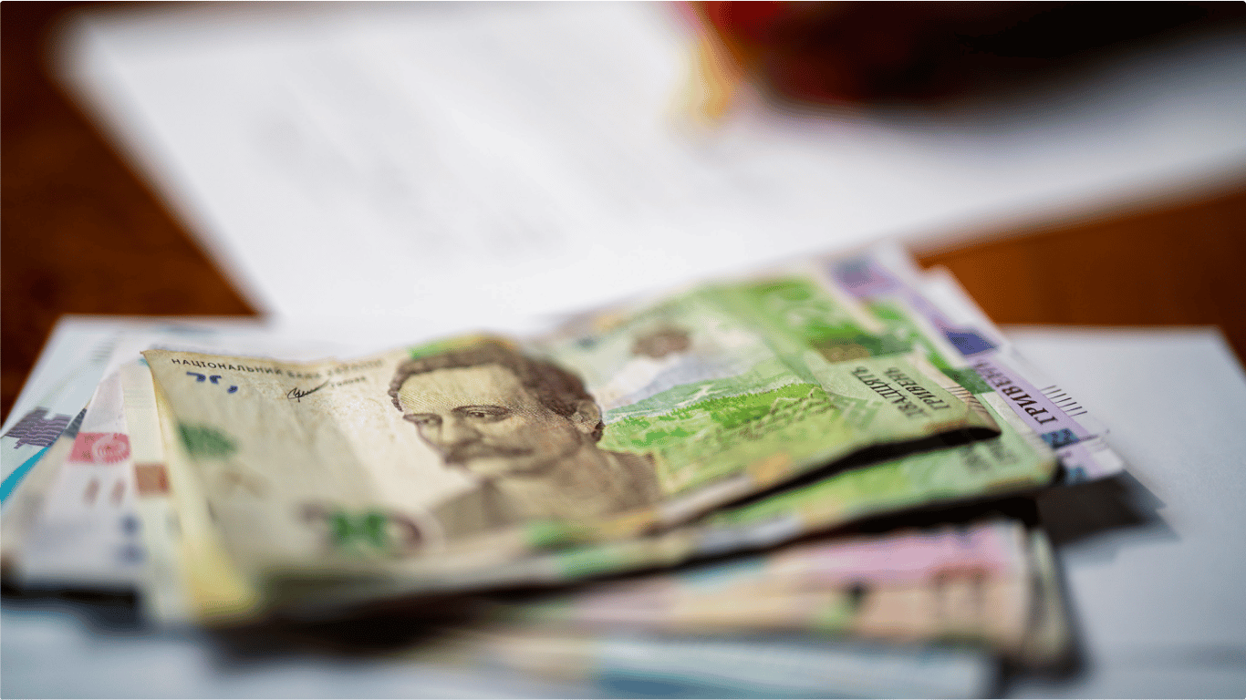 Одноразова допомога у 1500 гривень: у ПФУ назвали нюанси з виплатами