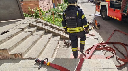 У Херсоні російський дрон влучив у квартиру: поранено чоловіка - 285x160