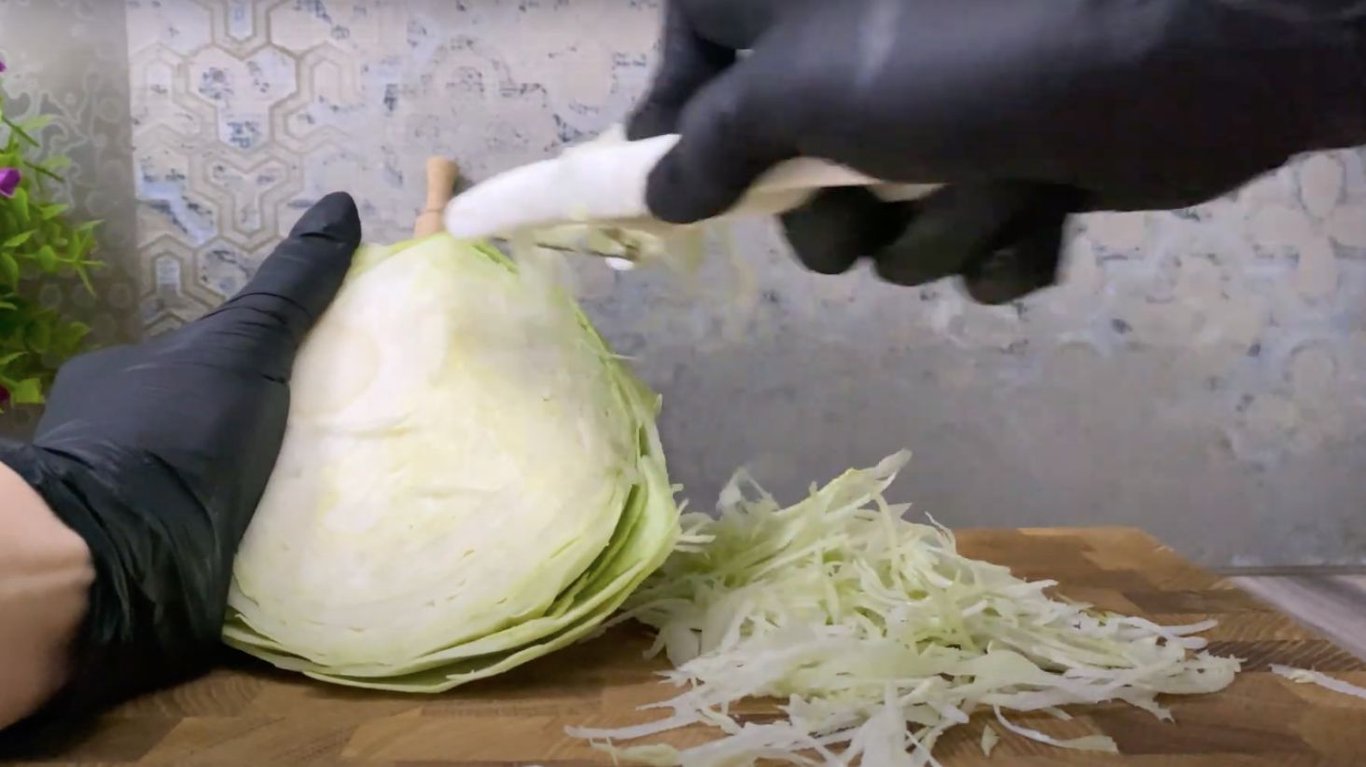 маринованная капуста с перцем и морковью