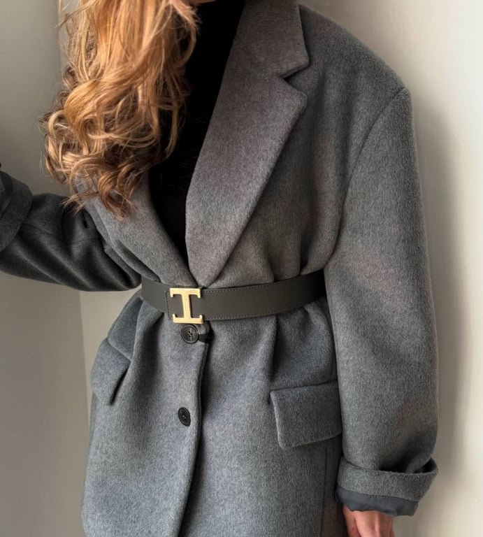 Пальто можна доповнити стильним ремінцем