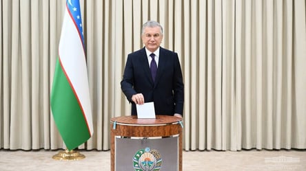 Узбекистанцы на референдуме "обнулили" сроки правления президента Мирзиёева - 285x160