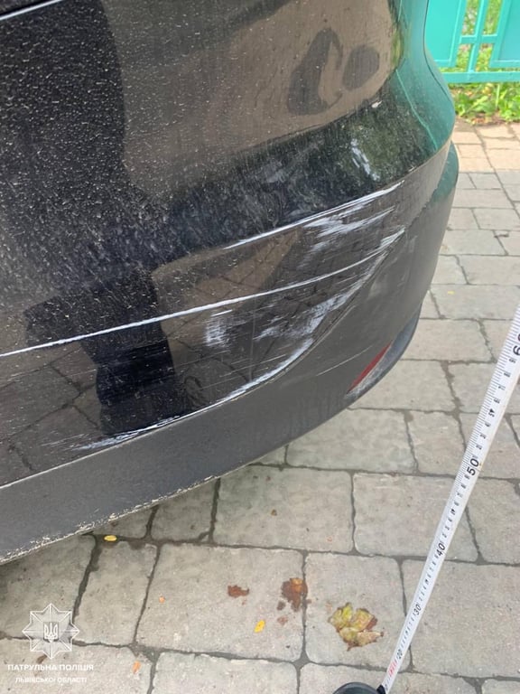 пошкоджене авто