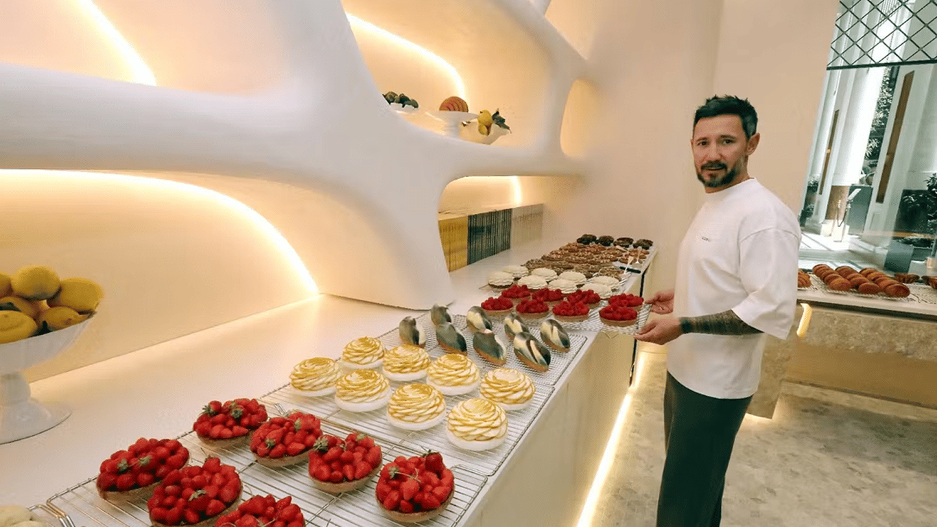 Знамениті десерти Седріка Гроле: ціна унікальних фруктів із начинками