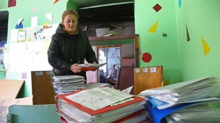 Трьох мінімальних зарплат може не бути — чого чекати вчителям - 285x160