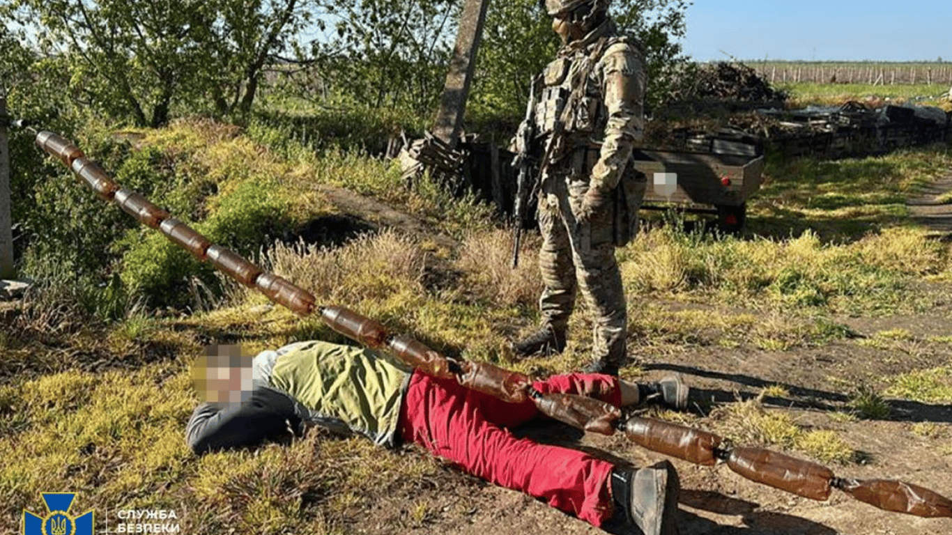 В Херсонской области сын с отцом собирали данные об ВСУ в пользу врага