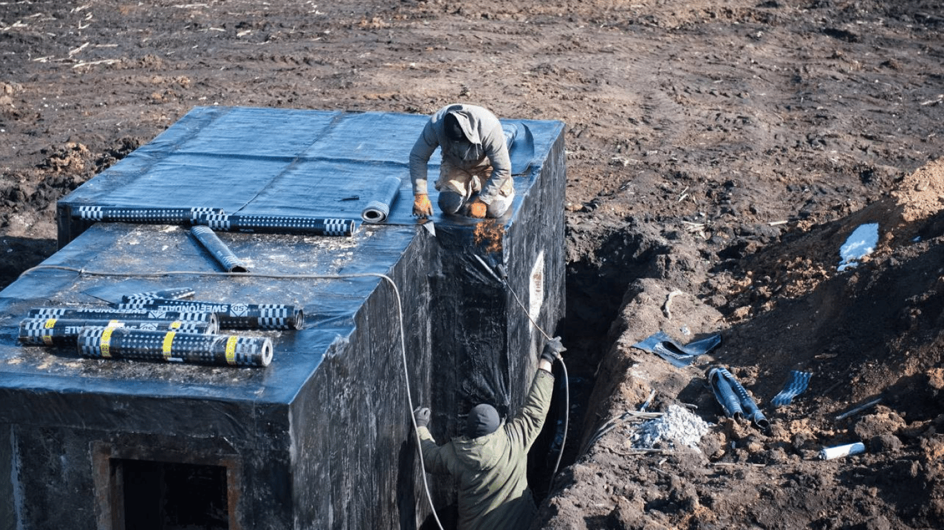 Під ударами ракет — Синєгубов показав, як на Харківщині зводять оборонні споруди