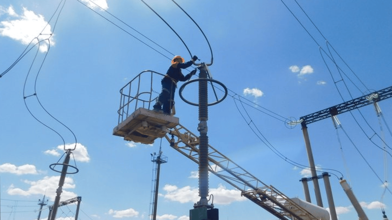 Ситауція зі світлом в Україні покращиться у серпні — енергетики