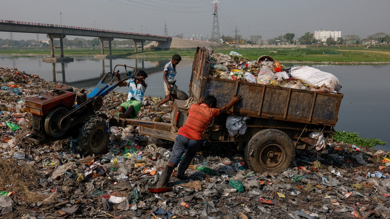 ООН: загрязнение пластиком можно уменьшить на 80% до 2040 года