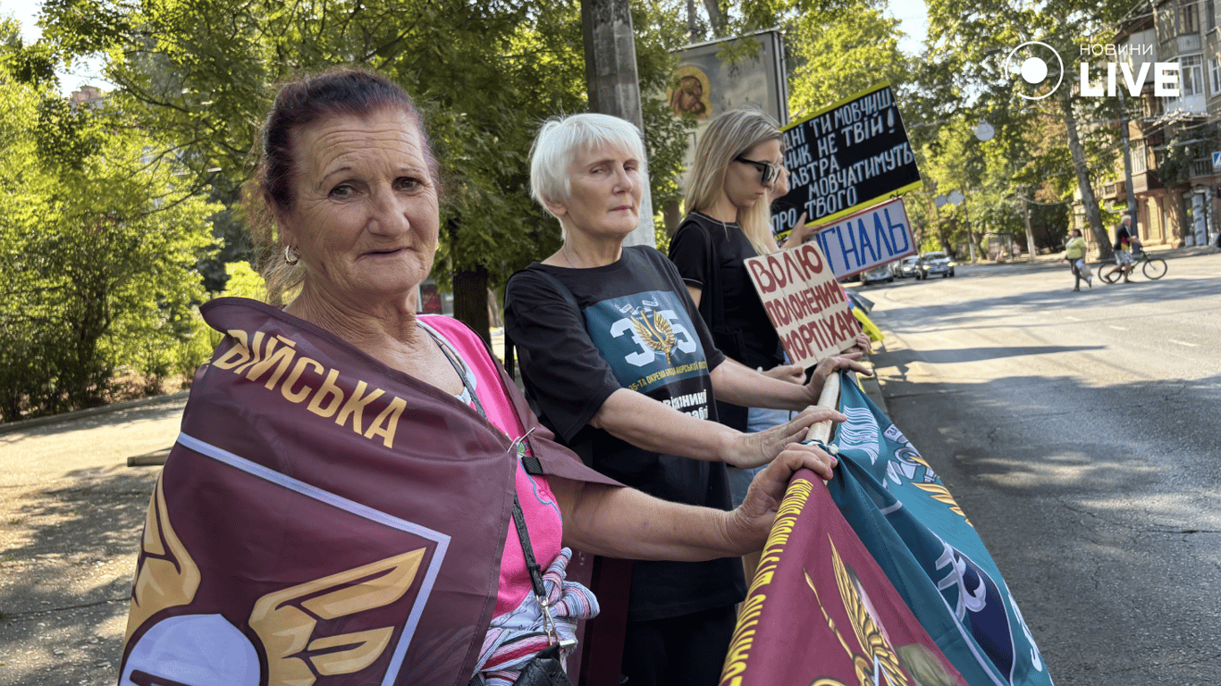 В Одесі знову нагадали про полонених і зниклих воїнів — фото - фото 6