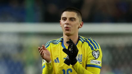 Миколенко здивував фотографією з роздягальні Евертона - 285x160