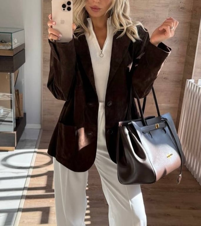 Такий матеріал як замша завжди буде актуальний