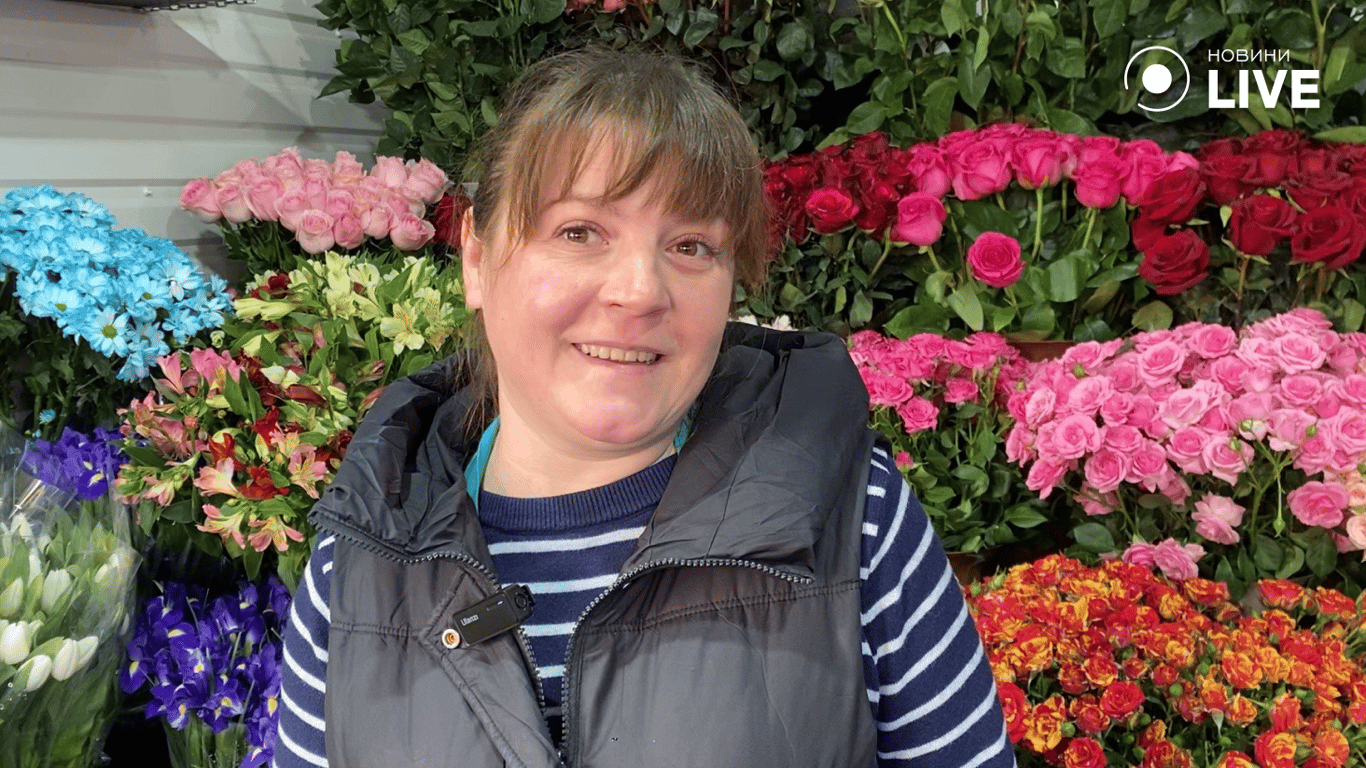 Чоловіки штурмують ринки Одеси — кому дарують квіти - фото 8