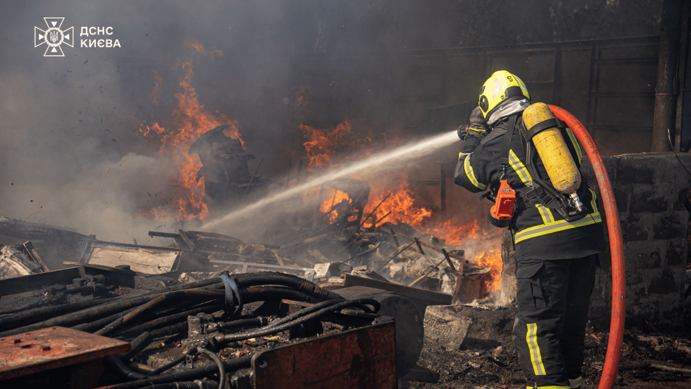 У Києві 2 серпня сталася пожежа у Святошинському районі — подробиці