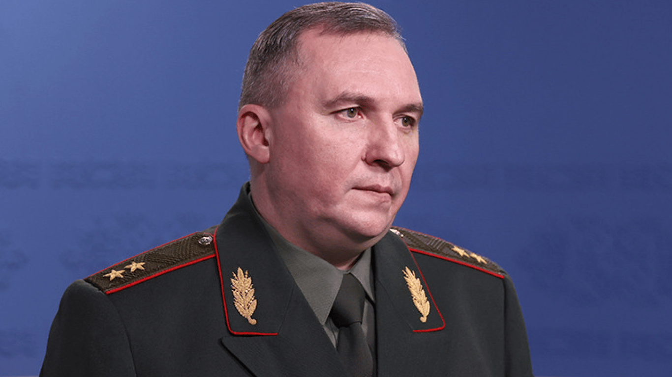 Міністр оборони Білорусі прийшов на доповідь до Лукашенка з ядерною бомбою