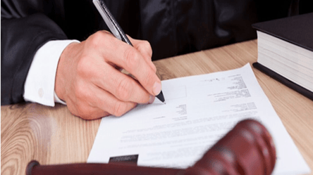 Чоловік оскаржив штраф за неявку до ТЦК — чому суд схвалив позов - 285x160