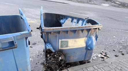 В Одессе мужчина поджег 10 мусорных баков — что известно - 285x160