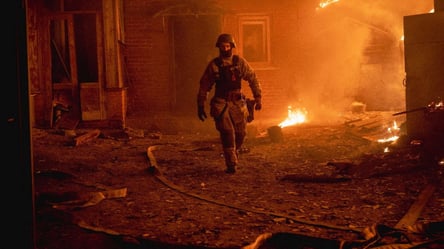 Россияне во время обстрела попали в спорткомплекс в Сумах - 290x160