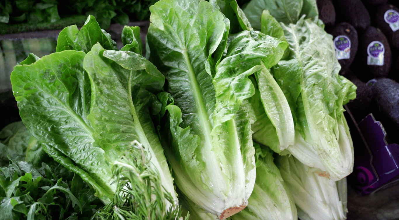 Салат на прилавку