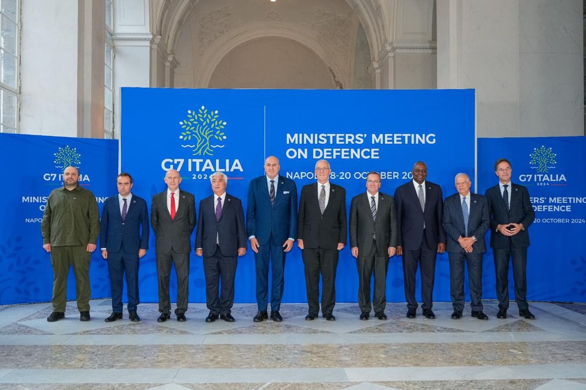 Участники G7 в Неаполе