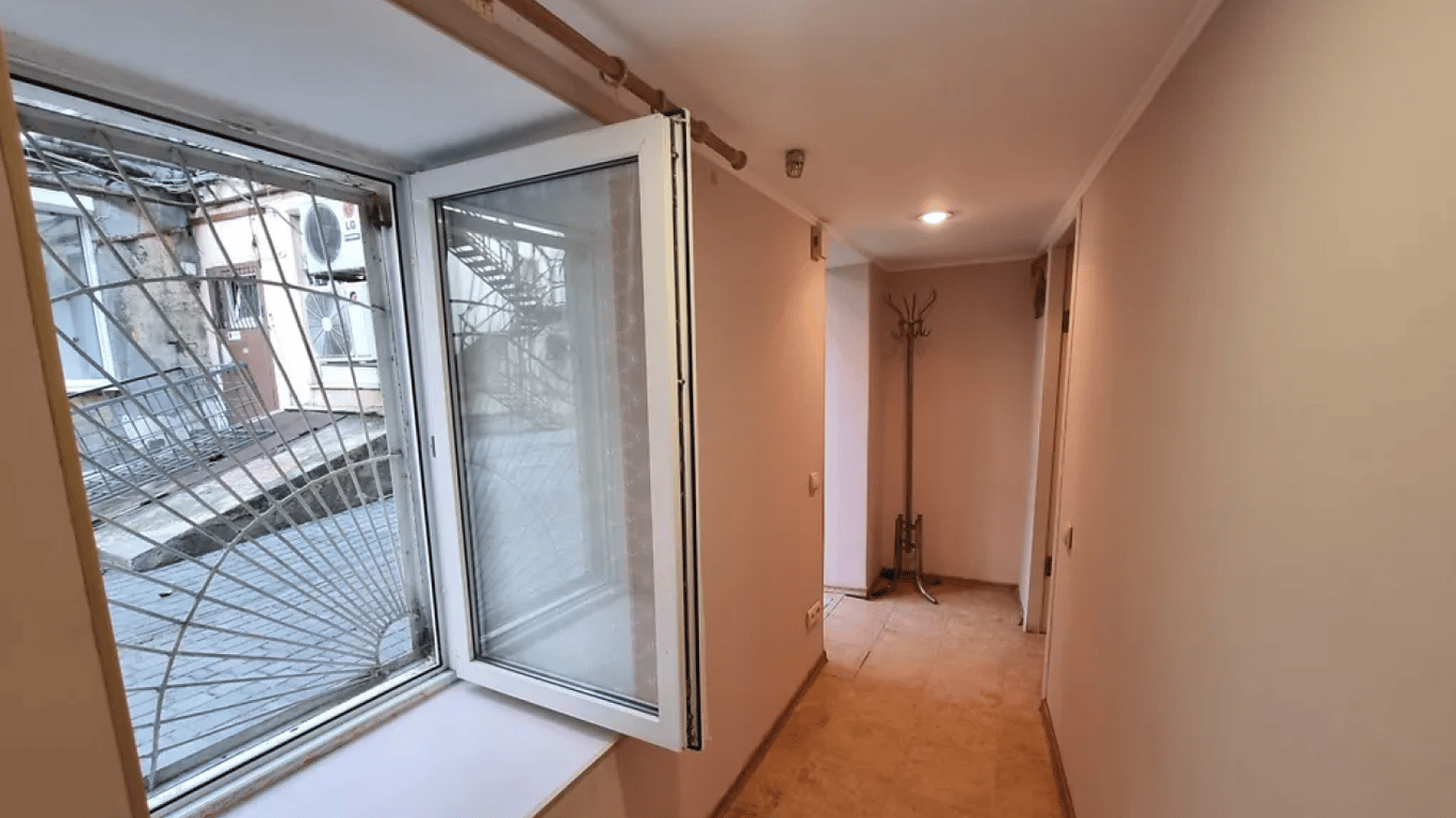 В Одесі продають незвичайну "плацкартну" квартиру — за скільки - фото 2