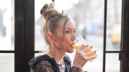 Rejuvenate your skin naturally with this daily cocoa drink - 285x160