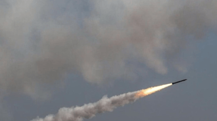 У Києві пролунали вибухи: Росія атакує столицю ракетами - 290x166