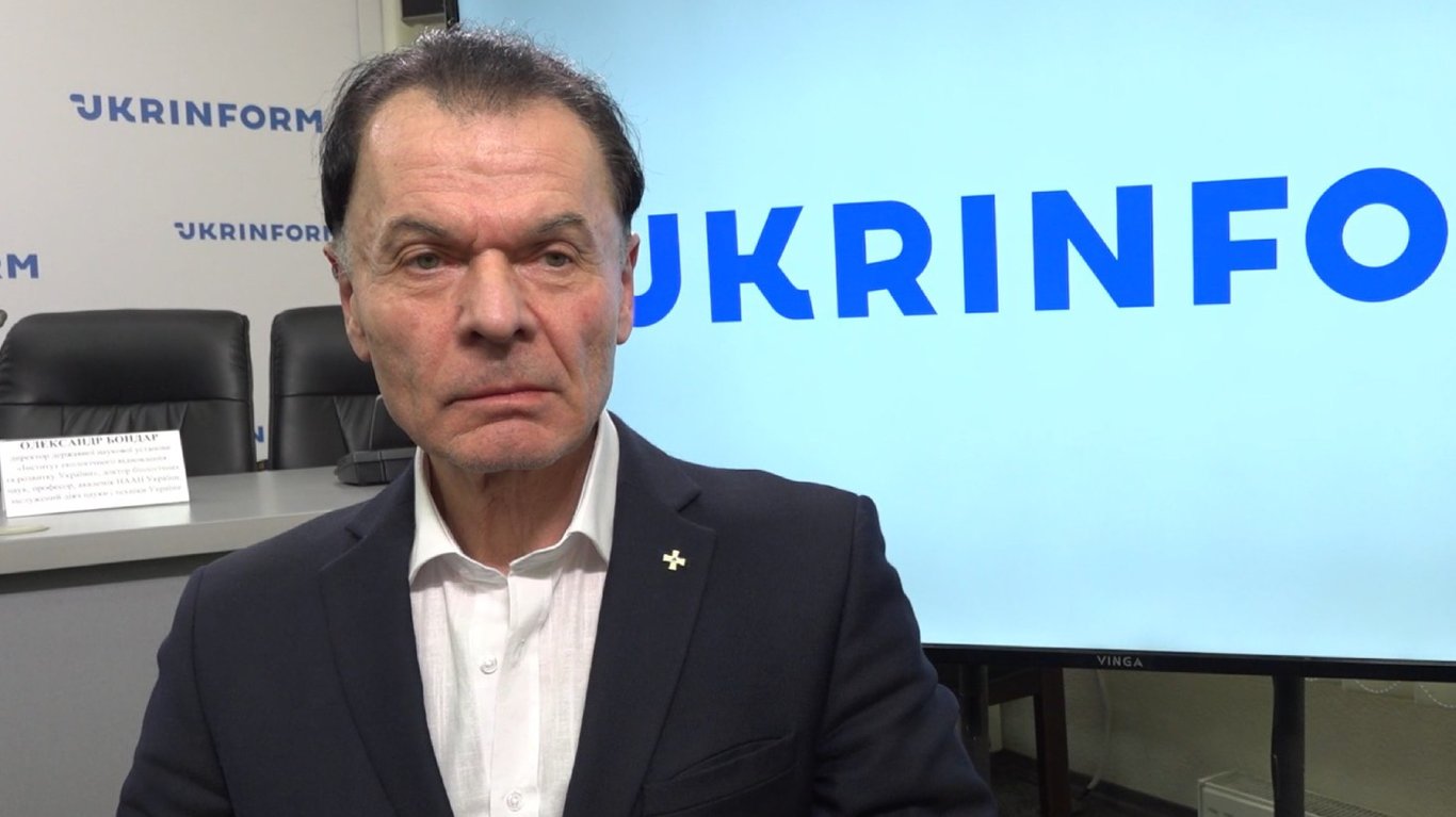 Олександр Бондар