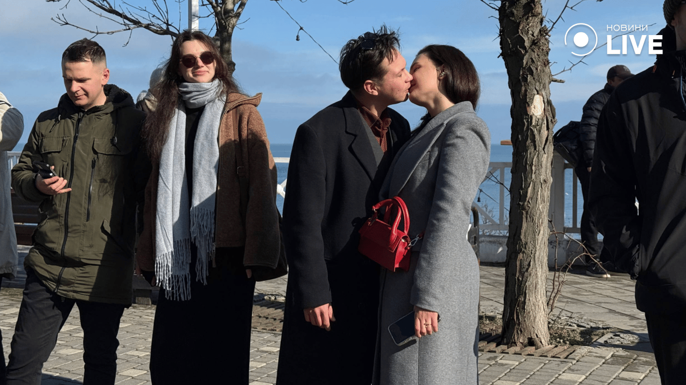 В Одесі встановили рекорд поцілунків