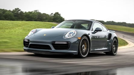 Почему Porsche назвала свой культовый спорткар 911 - 285x160