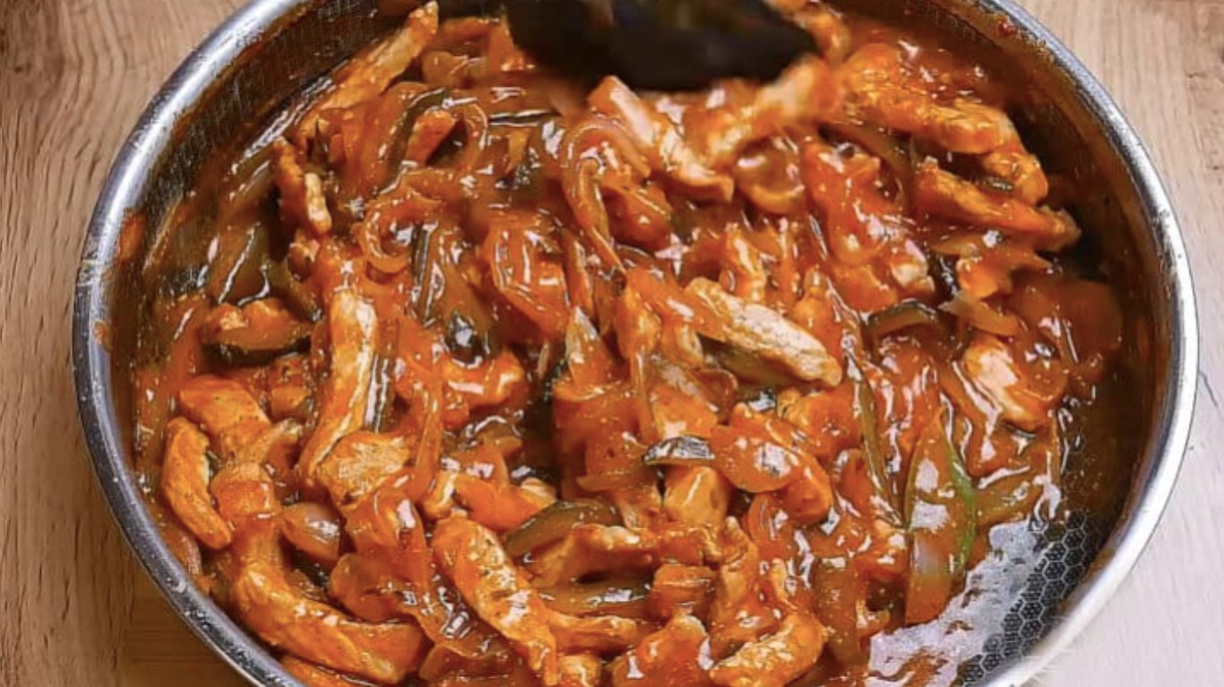 рецепт вечері зі свининою та огірками