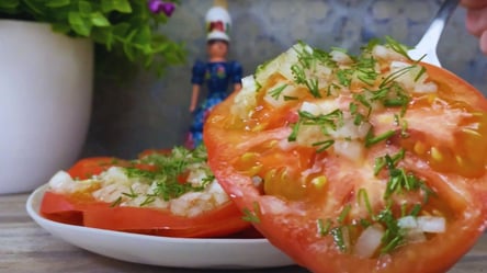 Ідеальна закуска під шашлик — мариновані помідори за 10 хвилин - 285x160