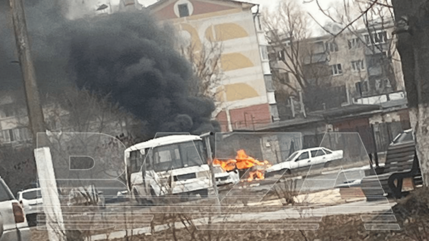 В Белгороде раздаются громкие взрывы — местные говорят о "прилетах"