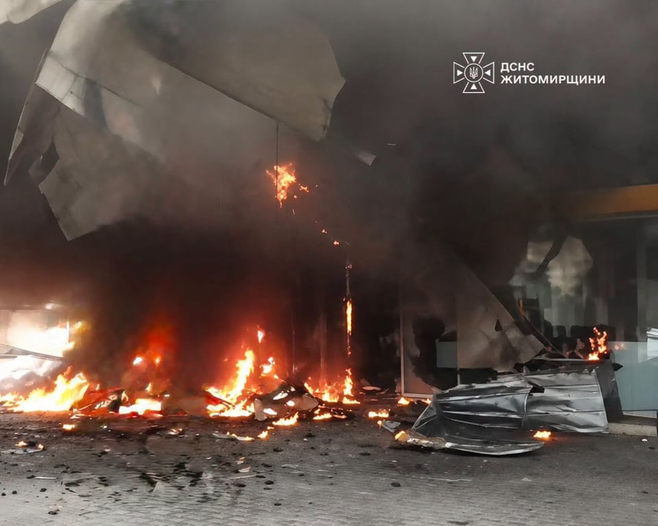 РФ атаковала предприятие, АЗС и магазин в Житомирской области - фото 3