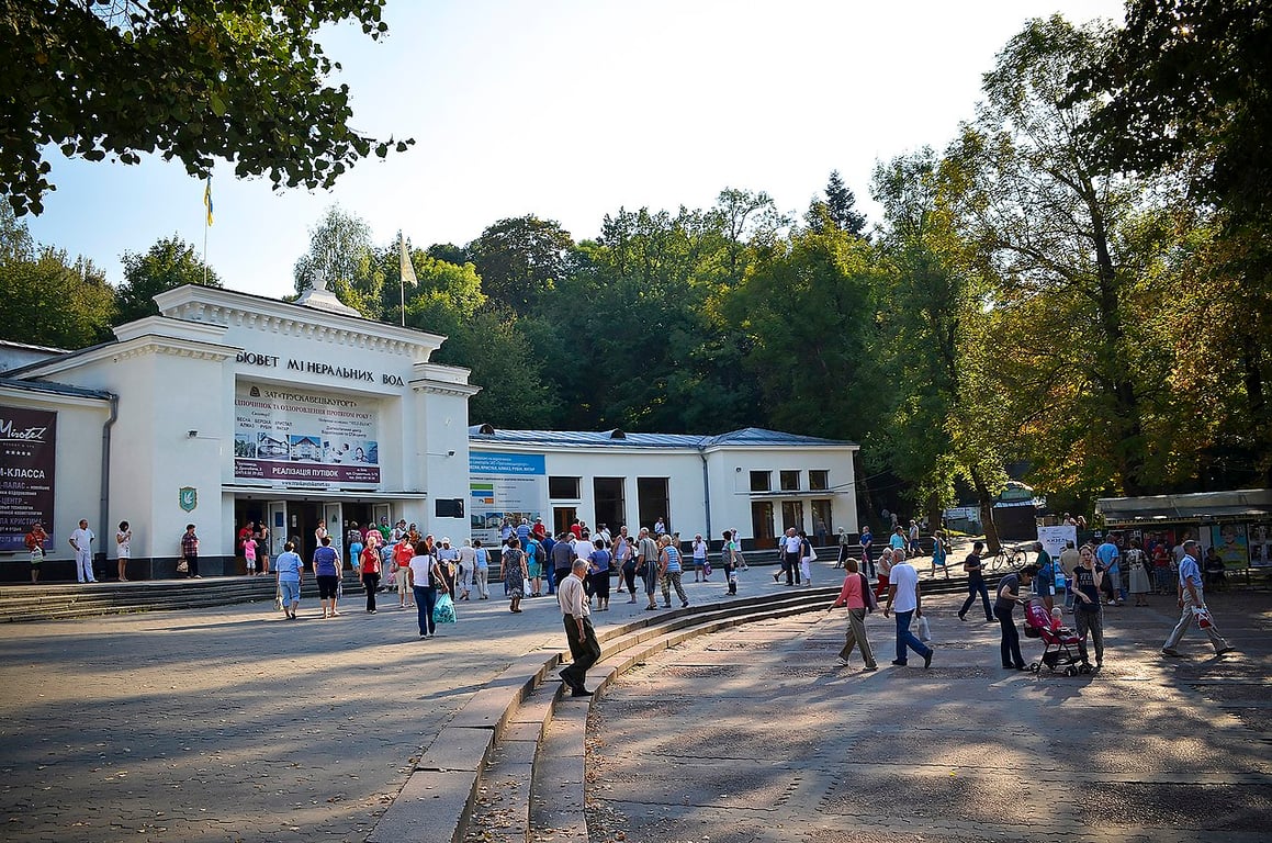 Топ-5 цікавих локацій в Україні, які варто відвідати цього літа - фото 3