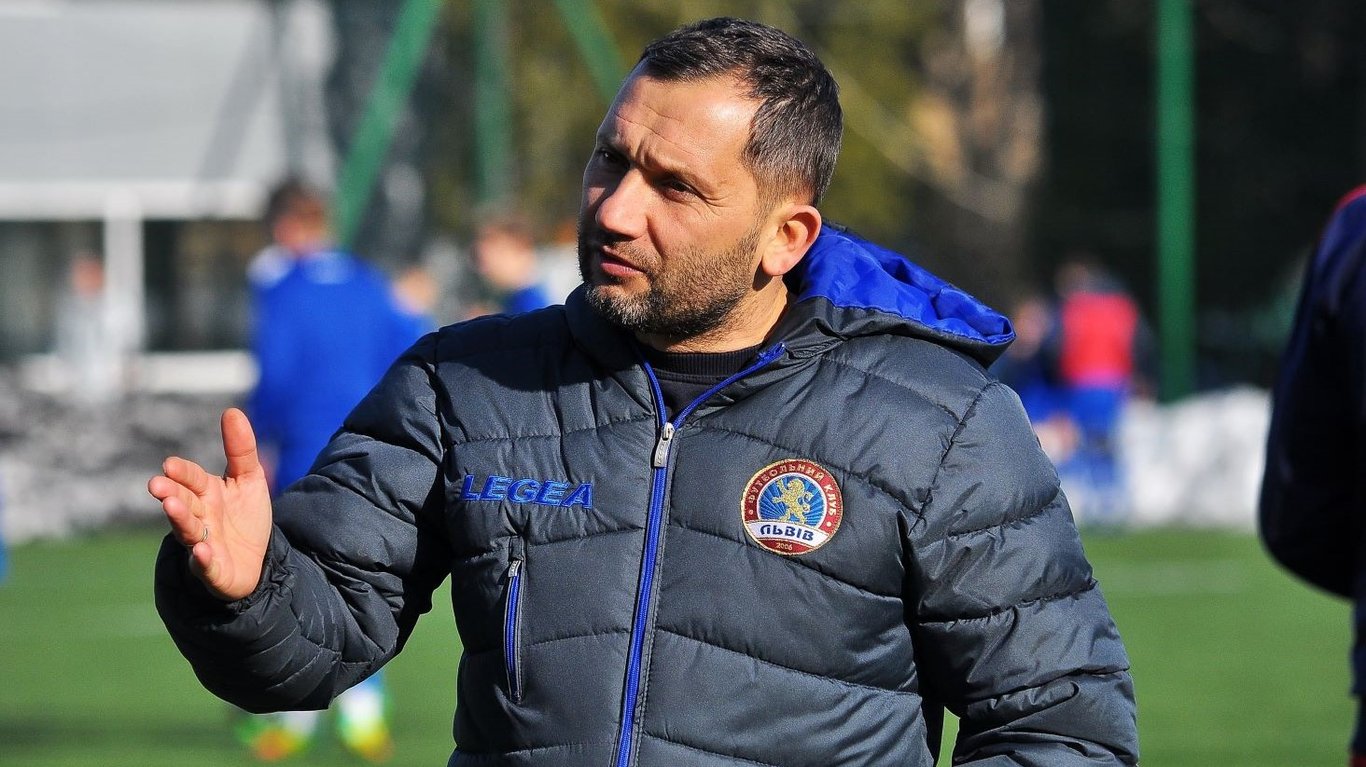 Роман Михайлив