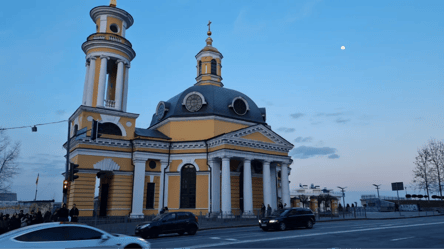 Росіяни пошкодили історичні пам’ятки на Поштовій площі в Києві: відео - 285x160