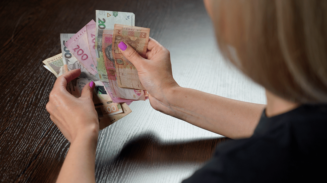 Некоторые украинцы могут получить дополнительные 2000 грн в мае: кого касается и что нужно сделать