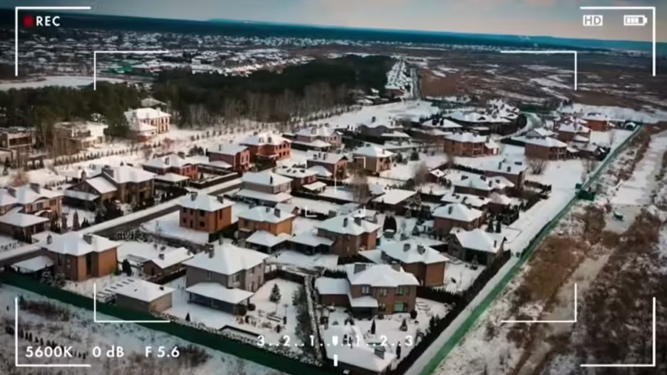 Українські зірки телебачення для проживання обирають заміську нерухомість