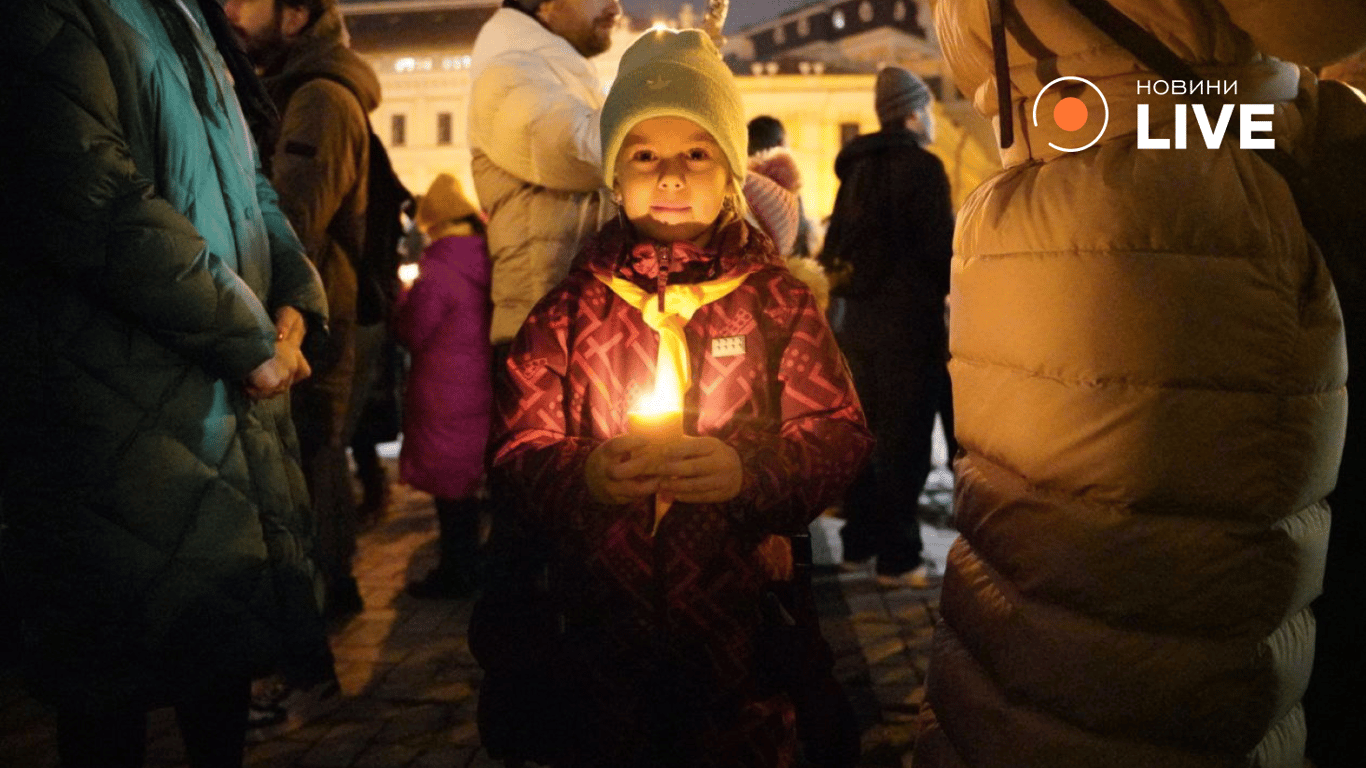Вифлеємський вогонь на Михайлівській площі Києва