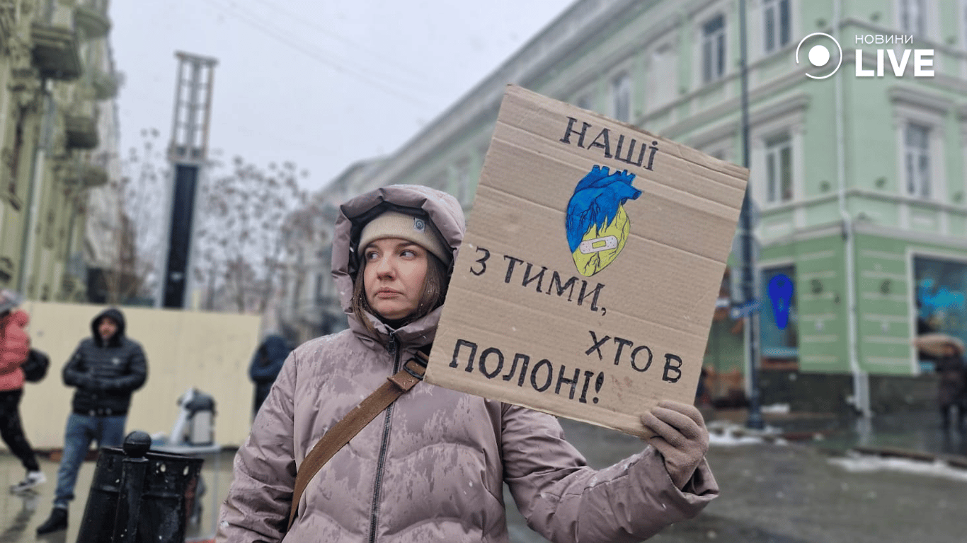 Там жах — військовий доєднався до акції FreeAzov в Одесі (фото) - фото 10