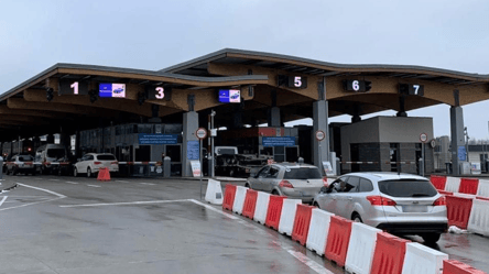 Черги на кордоні сьогодні — на яких КПП скупчення автівок - 290x166