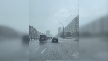 Київ затопила гроза — кадри наслідків негоди - 290x166