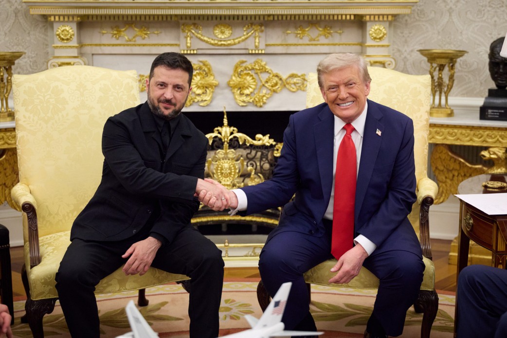 Zelensky's suit  Donald Trump